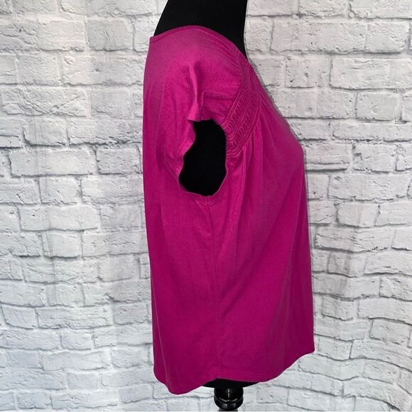 St. John’s Bay active v-cut top with pleated shoulder size petite LG - Picture 6 of 10